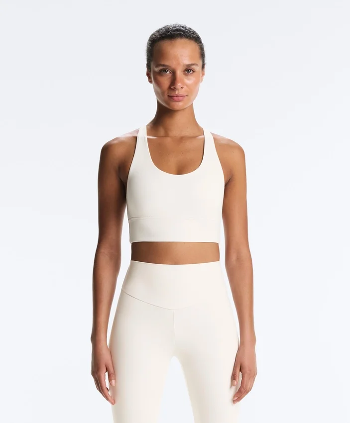 Soutien-gorge de sport Comfortlux à maintien moyen avec bonnets Soutien-gorge de sport Comfortlux à maintien moyen avec bonnets