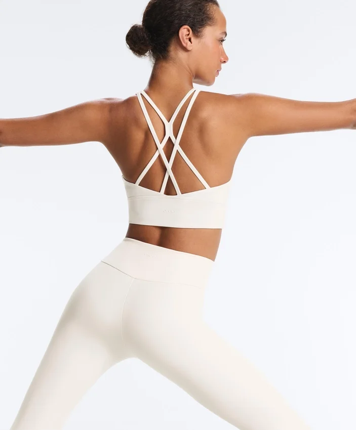 Soutien-gorge de sport Comfortlux à maintien moyen avec bonnets Soutien-gorge de sport Comfortlux à maintien moyen avec bonnets