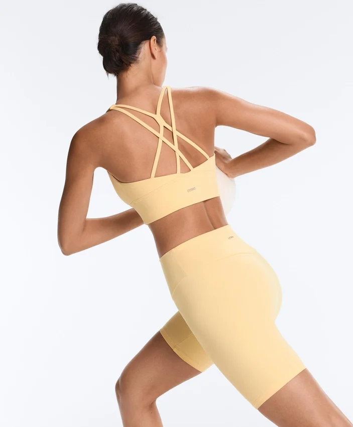 Soutien-gorge de sport Comfortlux à maintien moyen avec bonnets Soutien-gorge de sport Comfortlux à maintien moyen avec bonnets