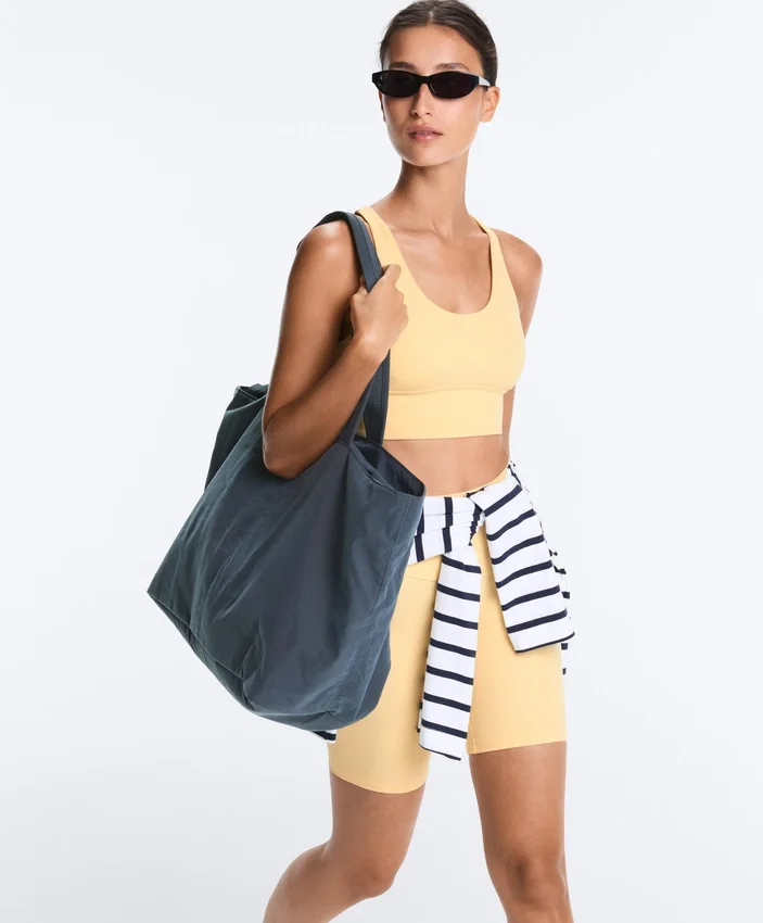 Soutien-gorge de sport Comfortlux à maintien moyen avec bonnets Soutien-gorge de sport Comfortlux à maintien moyen avec bonnets