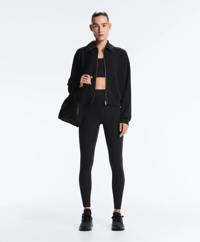 Soutien-gorge de sport Comfortlux à maintien moyen avec bonnets Soutien-gorge de sport Comfortlux à maintien moyen avec bonnets
