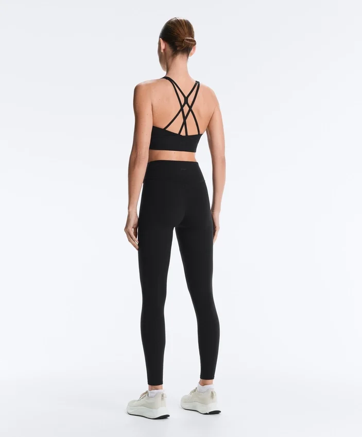 Soutien-gorge de sport Comfortlux à maintien moyen avec bonnets Soutien-gorge de sport Comfortlux à maintien moyen avec bonnets