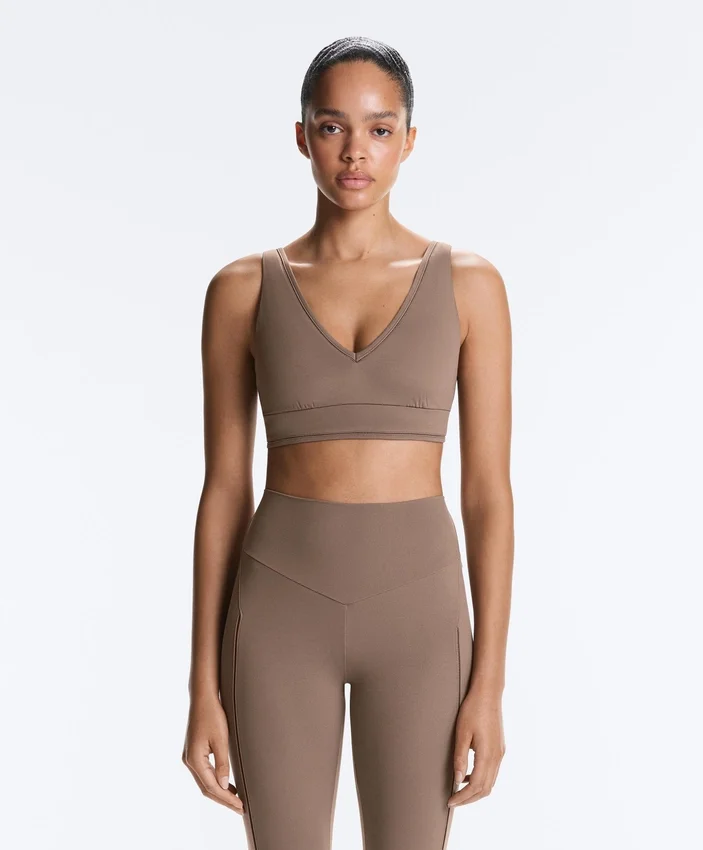 Soutien-gorge de sport Comfortlux à maintien moyen avec ourlet ajouré Soutien-gorge de sport Comfortlux à maintien moyen avec ourlet ajouré