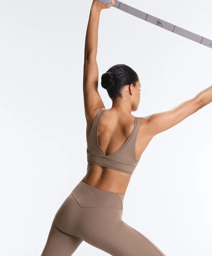 Soutien-gorge de sport Comfortlux à maintien moyen avec ourlet ajouré Soutien-gorge de sport Comfortlux à maintien moyen avec ourlet ajouré
