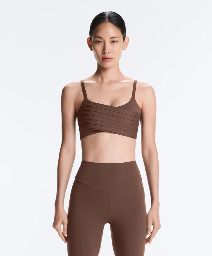 Soutien-gorge de sport Comfortlux à soutien moyen et plissé Soutien-gorge de sport Comfortlux à soutien moyen et plissé