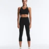 Soutien-gorge de sport compressif à dos croisé offrant un maintien ferme Soutien-gorge de sport compressif à dos croisé offrant un maintien ferme