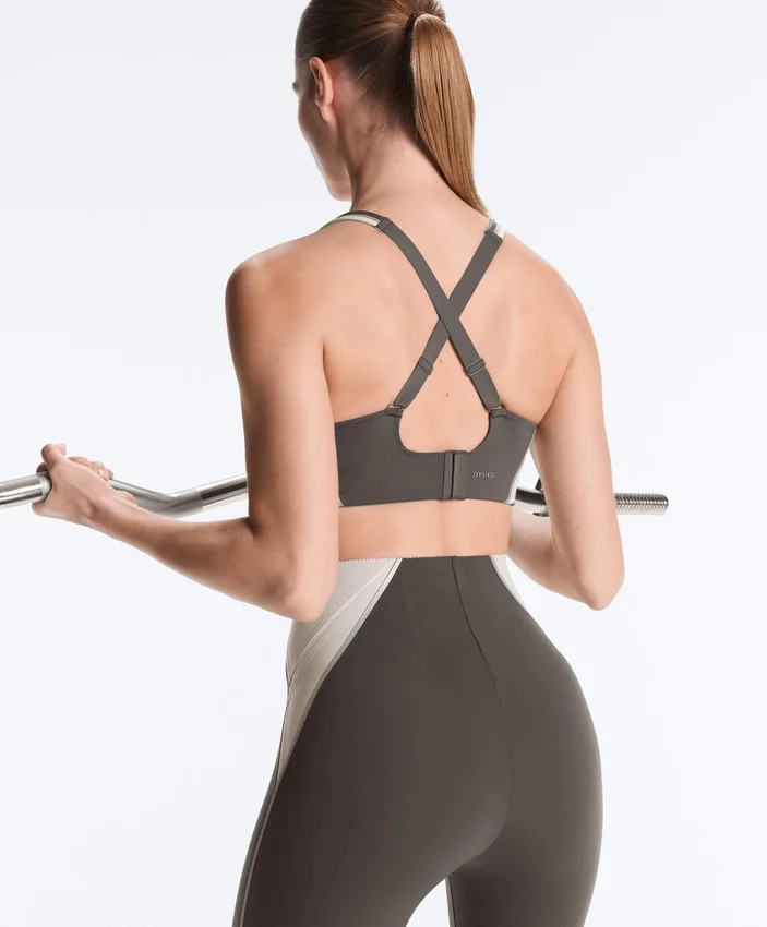 Soutien-gorge de sport compressif à maintien ferme et détails réfléchissants Soutien-gorge de sport compressif à maintien ferme et détails réfléchissants