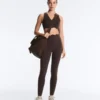 Soutien-gorge de sport compressif à maintien moyen et motif ondulé Soutien-gorge de sport compressif à maintien moyen et motif ondulé