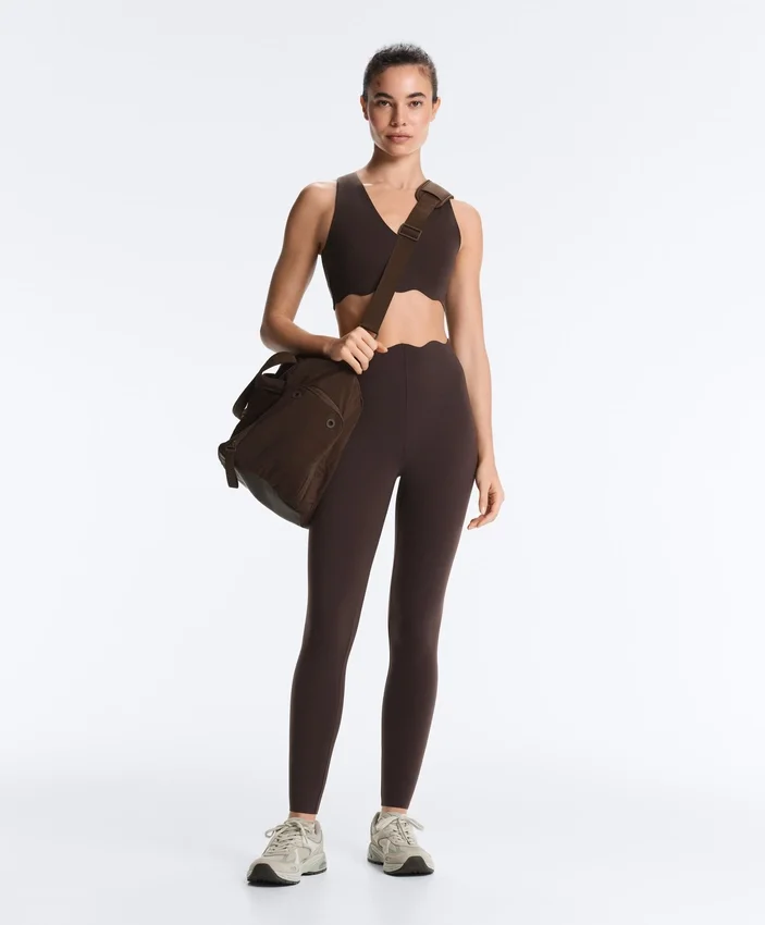 Soutien-gorge de sport compressif à maintien moyen et motif ondulé Soutien-gorge de sport compressif à maintien moyen et motif ondulé