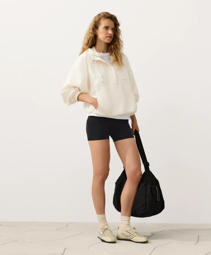 Sweat-shirt à demi-zip avec poche avant, mélange de lyocell et 24 % de lin Sweat-shirt à demi-zip avec poche avant, mélange de lyocell et 24 % de lin