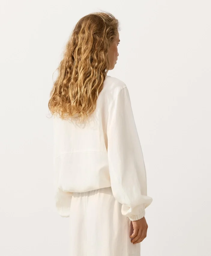 Sweat-shirt à demi-zip avec poche avant, mélange de lyocell et 24 % de lin Sweat-shirt à demi-zip avec poche avant, mélange de lyocell et 24 % de lin