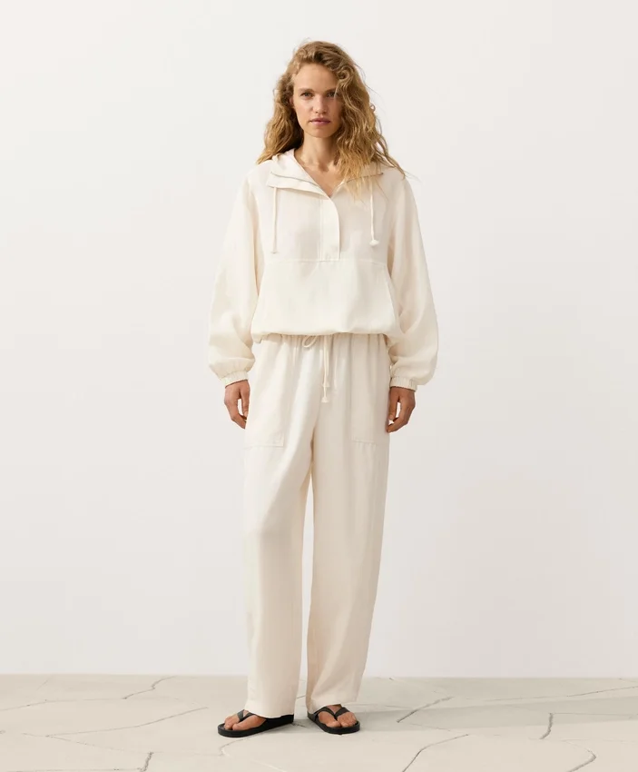 Pantalon droit en mélange de lyocell et 24 % de lin Pantalon droit en mélange de lyocell et 24 % de lin