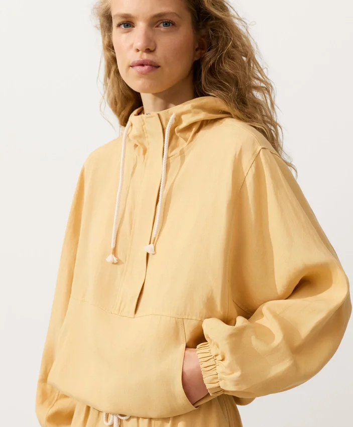 Sweat-shirt à demi-zip avec poche avant, mélange de lyocell et 24 % de lin Sweat-shirt à demi-zip avec poche avant, mélange de lyocell et 24 % de lin