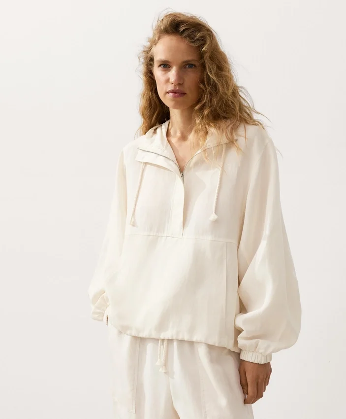 Sweat-shirt à demi-zip avec poche avant, mélange de lyocell et 24 % de lin Sweat-shirt à demi-zip avec poche avant, mélange de lyocell et 24 % de lin