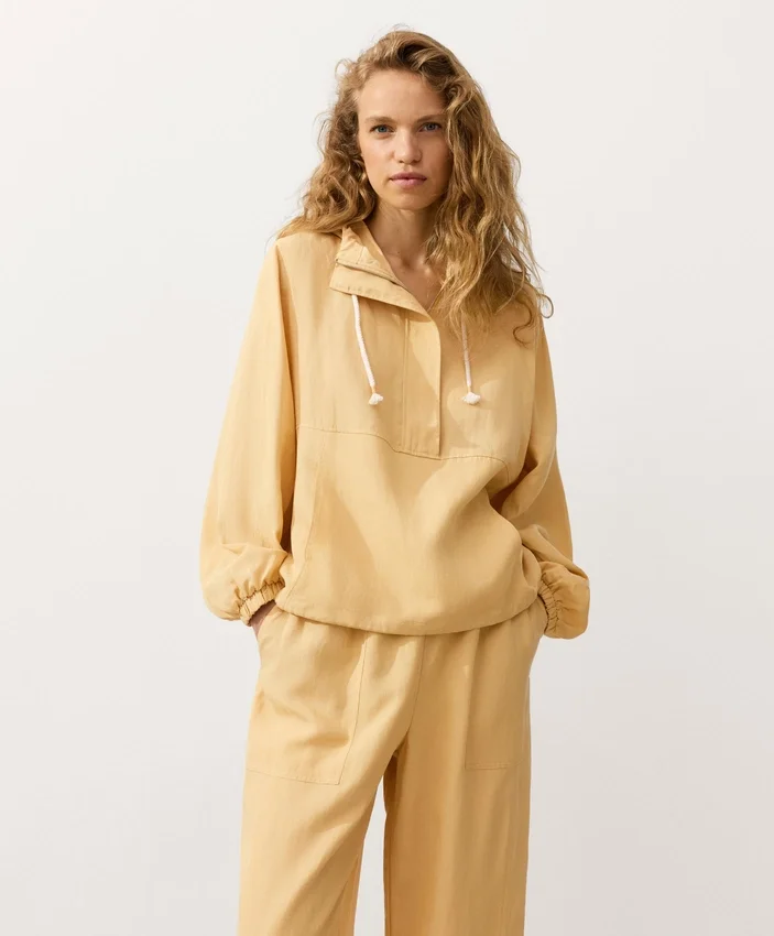 Sweat-shirt à demi-zip avec poche avant, mélange de lyocell et 24 % de lin Sweat-shirt à demi-zip avec poche avant, mélange de lyocell et 24 % de lin