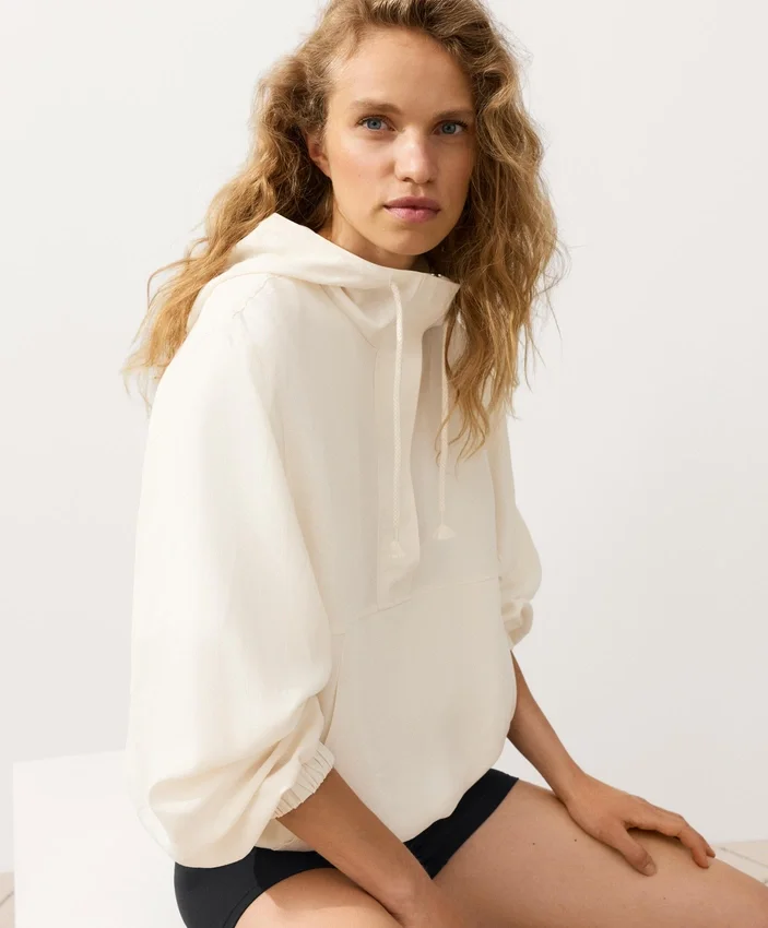 Sweat-shirt à demi-zip avec poche avant, mélange de lyocell et 24 % de lin Sweat-shirt à demi-zip avec poche avant, mélange de lyocell et 24 % de lin