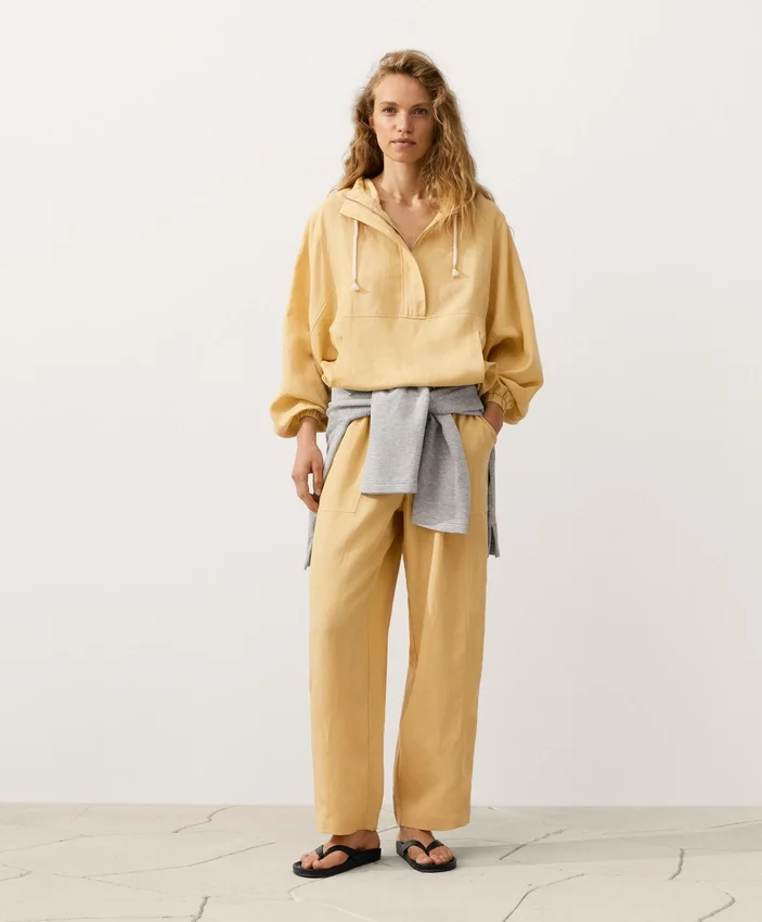 Pantalon droit en mélange de lyocell et 24 % de lin Pantalon droit en mélange de lyocell et 24 % de lin