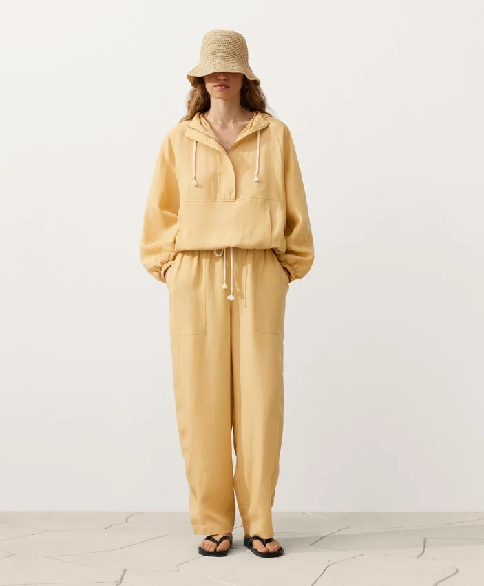 Sweat-shirt à demi-zip avec poche avant, mélange de lyocell et 24 % de lin Sweat-shirt à demi-zip avec poche avant, mélange de lyocell et 24 % de lin