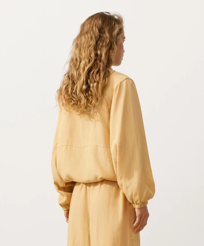 Sweat-shirt à demi-zip avec poche avant, mélange de lyocell et 24 % de lin Sweat-shirt à demi-zip avec poche avant, mélange de lyocell et 24 % de lin
