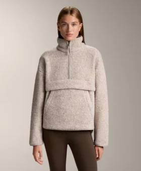 Sweat-shirt en imitation peaux lainées avec poche avant