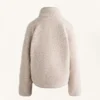 Sweat-shirt en imitation peaux lainées avec poche avant Sweat-shirt en imitation peaux lainées avec poche avant