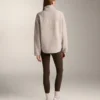 Sweat-shirt en imitation peaux lainées avec poche avant Sweat-shirt en imitation peaux lainées avec poche avant