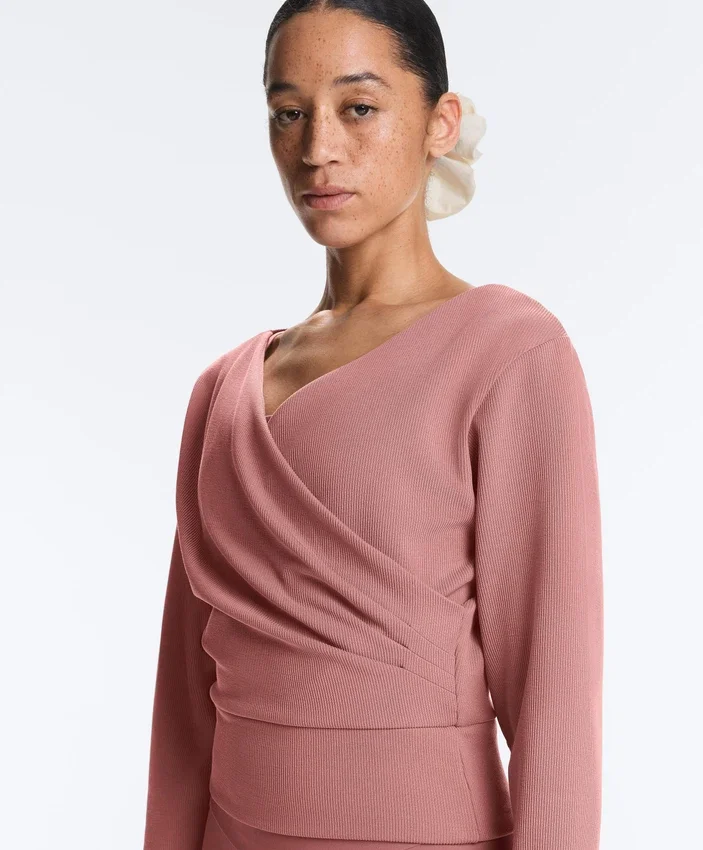 Sweat-shirt en modal brossé à col croisé Sweat-shirt en modal brossé à col croisé