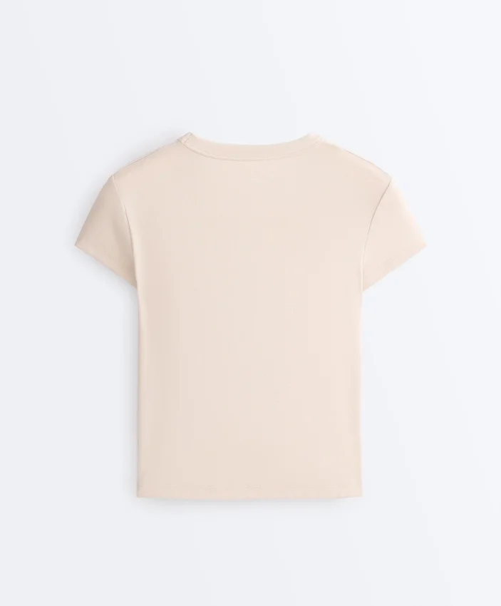 T-shirt ajusté à manches courtes en modal côtelé T-shirt ajusté à manches courtes en modal côtelé