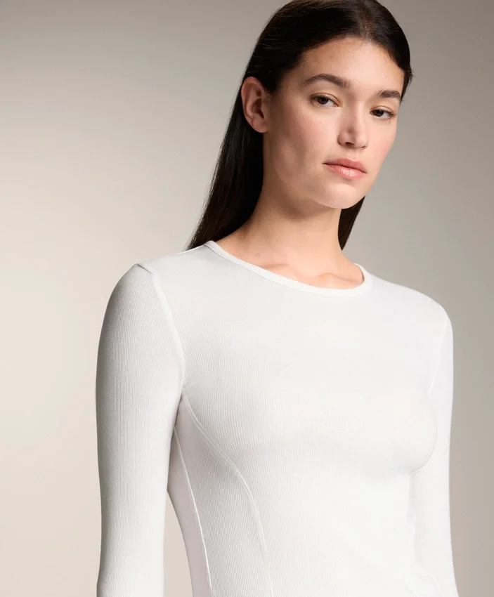 T-shirt ajusté à manches longues en coton et modal T-shirt ajusté à manches longues en coton et modal