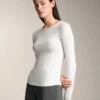 T-shirt ajusté à manches longues en coton et modal T-shirt ajusté à manches longues en coton et modal