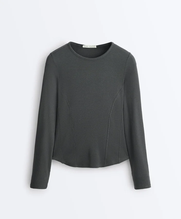 T-shirt ajusté à manches longues en coton et modal T-shirt ajusté à manches longues en coton et modal
