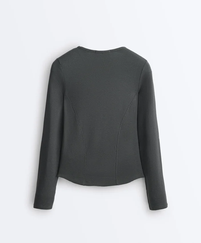 T-shirt ajusté à manches longues en coton et modal T-shirt ajusté à manches longues en coton et modal