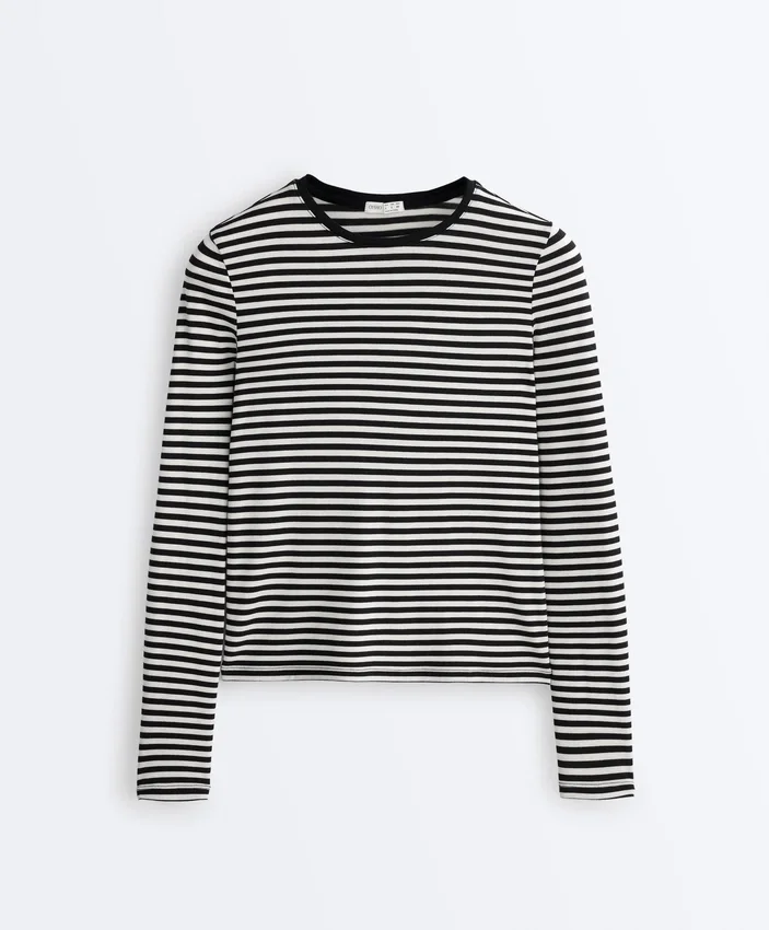T-shirt ajusté à manches longues rayé T-shirt ajusté à manches longues rayé