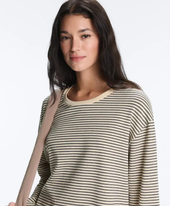 T-shirt ample à manches longues en mélange de coton à rayures T-shirt ample à manches longues en mélange de coton à rayures