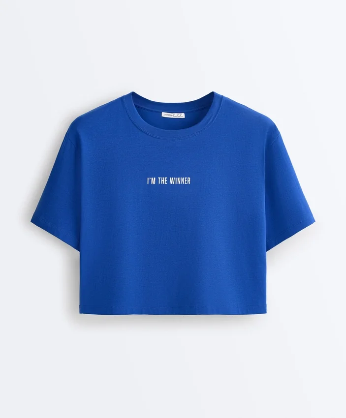 T-shirt court et carré en mélange de coton avec slogan T-shirt court et carré en mélange de coton avec slogan