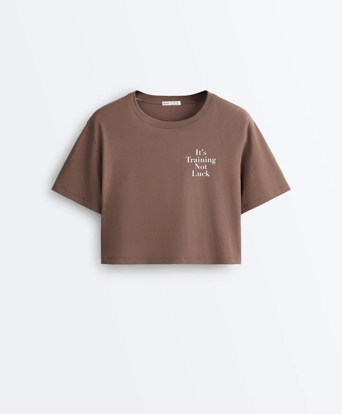 T-shirt court et carré en mélange de coton avec slogan T-shirt court et carré en mélange de coton avec slogan