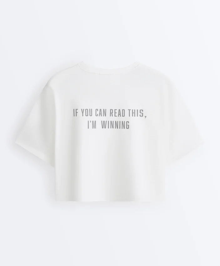 T-shirt court et carré en mélange de coton avec slogan T-shirt court et carré en mélange de coton avec slogan