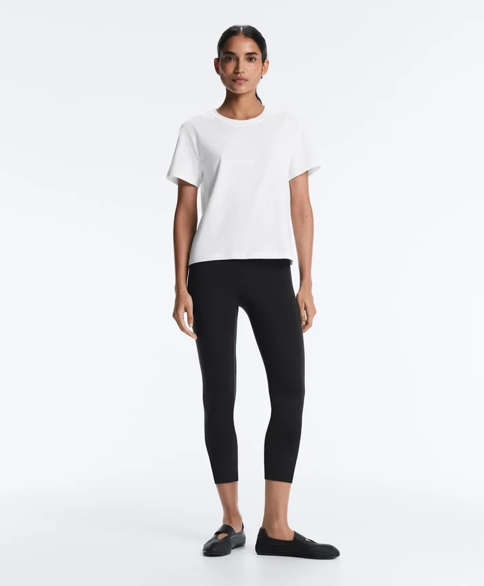 T-shirt à manches courtes en mélange de coton, coupe classique T-shirt à manches courtes en mélange de coton, coupe classique