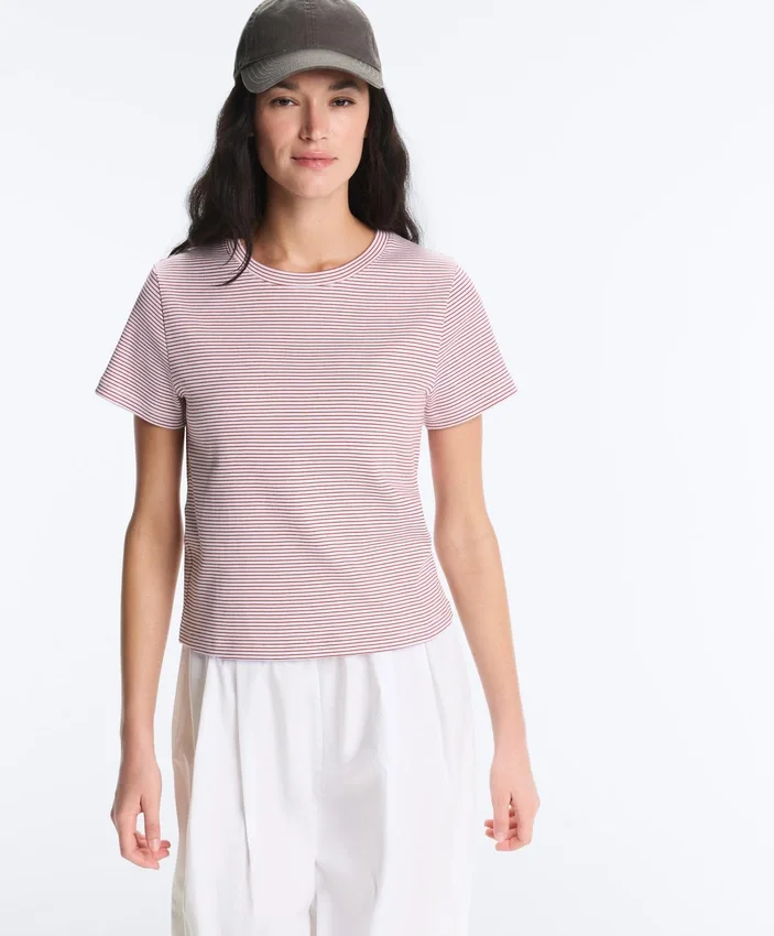 T-shirt à manches courtes en mélange de coton à rayures, coupe classique T-shirt à manches courtes en mélange de coton à rayures, coupe classique
