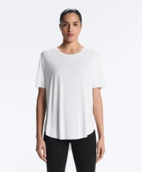 T-shirt à manches courtes en mélange de modal avec ourlet arrondi dans le dos