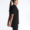 T-shirt à manches courtes en mélange de modal avec ourlet arrondi dans le dos T-shirt à manches courtes en mélange de modal avec ourlet arrondi dans le dos