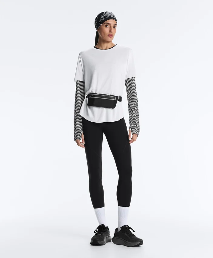 T-shirt à manches courtes en mélange de modal avec ourlet arrondi dans le dos T-shirt à manches courtes en mélange de modal avec ourlet arrondi dans le dos