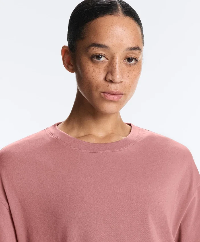T-shirt à manches courtes et coupe longue en mélange de coton T-shirt à manches courtes et coupe longue en mélange de coton
