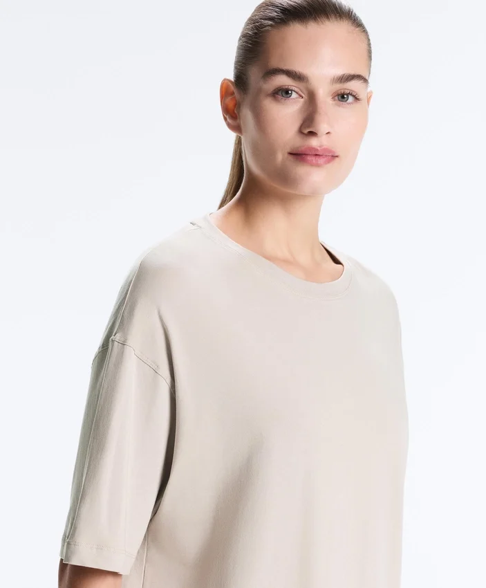 T-shirt à manches courtes et coupe longue en mélange de coton T-shirt à manches courtes et coupe longue en mélange de coton