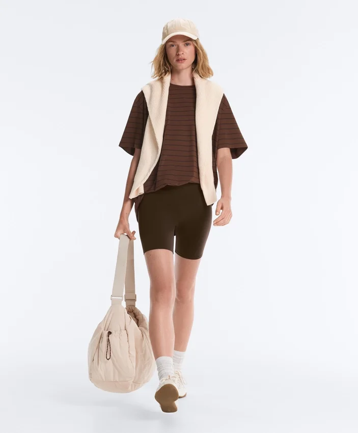 T-shirt oversize à manches courtes en mélange de coton à rayures T-shirt oversize à manches courtes en mélange de coton à rayures