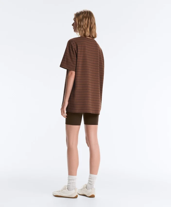 T-shirt oversize à manches courtes en mélange de coton à rayures T-shirt oversize à manches courtes en mélange de coton à rayures