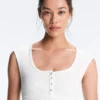 T-shirt sans manches en jersey côtelé avec boutons en coton et modal T-shirt sans manches en jersey côtelé avec boutons en coton et modal