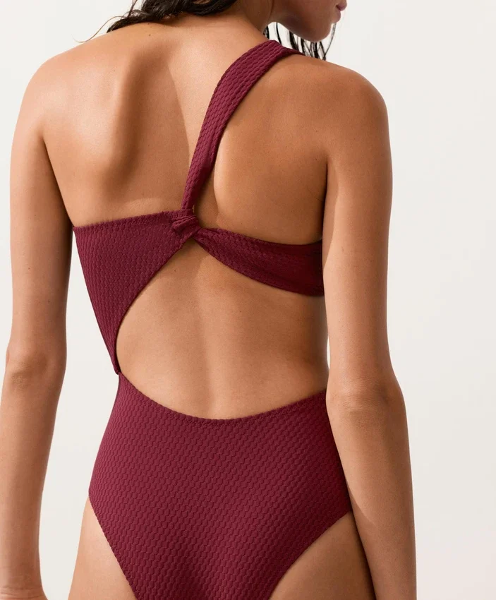 Trikinis asymétriques en jacquard à petits carreaux Trikinis asymétriques en jacquard à petits carreaux