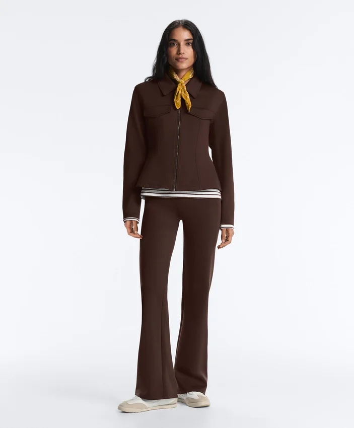 Veste à basque effet néoprène avec bordures côtelées Veste à basque effet néoprène avec bordures côtelées