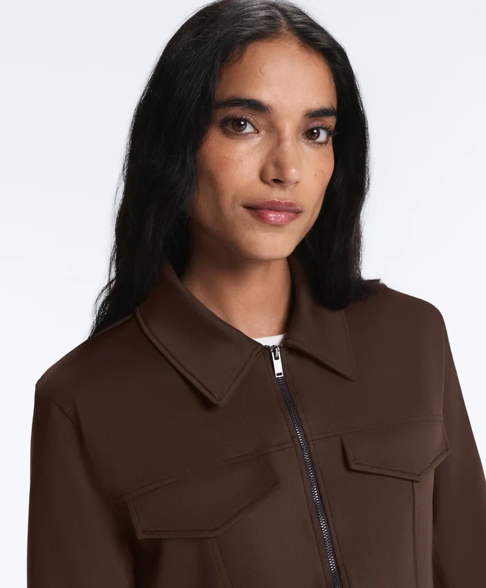 Veste à basque effet néoprène avec bordures côtelées Veste à basque effet néoprène avec bordures côtelées